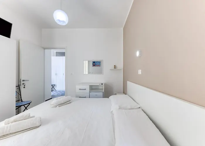 Il Comandante A 100 M Dalla Bed & Breakfast 3*