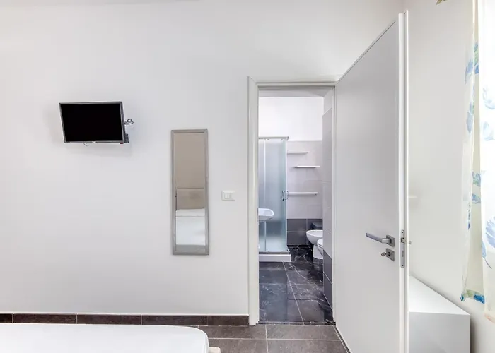 Il Comandante A 100 M Dalla Bed & Breakfast