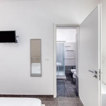 Il Comandante A 100 M Dalla Frühstückspension