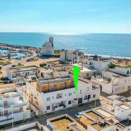Bed & Breakfast Il Comandante A 100 M Dalla Torre San Giovanni Ugento