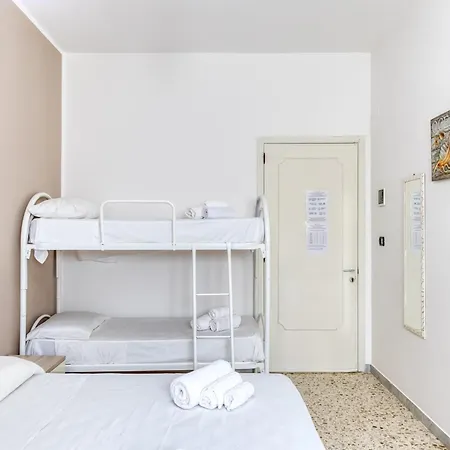 Il Comandante A 100 M Dalla