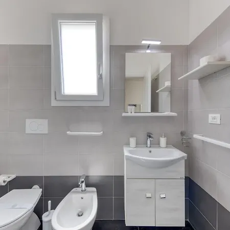 Frühstückspension Il Comandante A 100 M Dalla