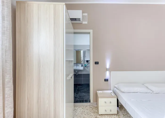 Bed & Breakfast Il Comandante A 100 M Dalla 3*