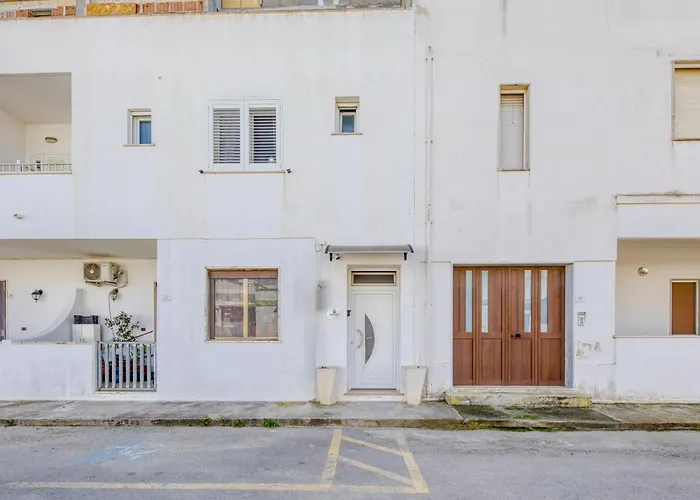 Il Comandante A 100 M Dalla Bed & Breakfast Torre San Giovanni Ugento