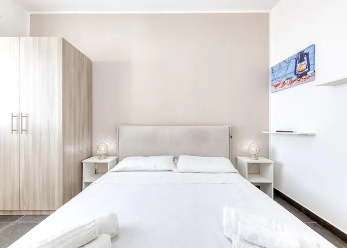 Il Comandante A 100 M Dalla Bed & Breakfast