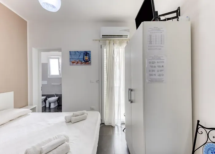Il Comandante A 100 M Dalla Bed & Breakfast 3*